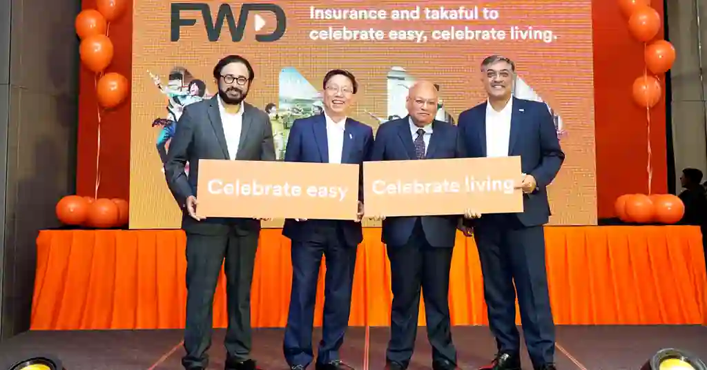 FWD Insurance i Med